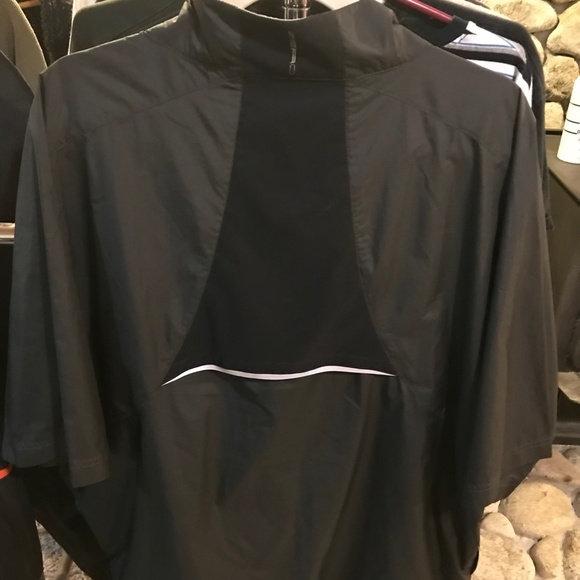 Men's Golf Shell - Picture 2 of 2